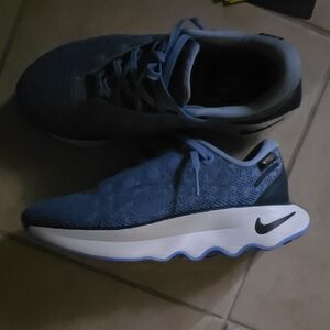 Nike Men’s Navy Blue and White Lightweight Sneakers Size 61/2 Womems